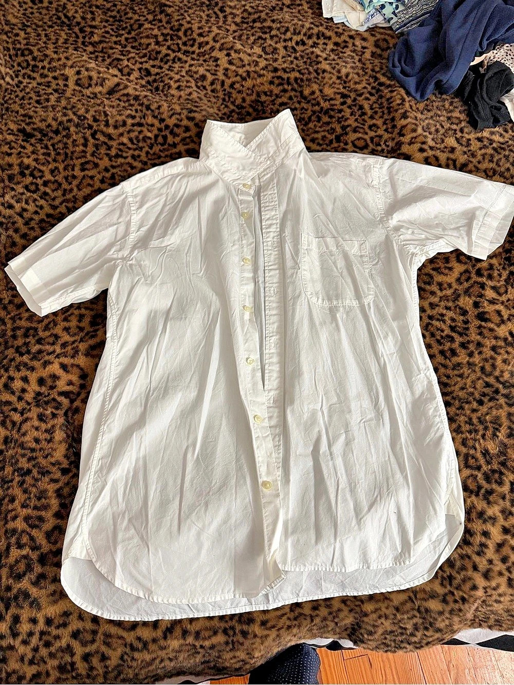 100% cotton White Button Down Shirt Size Large